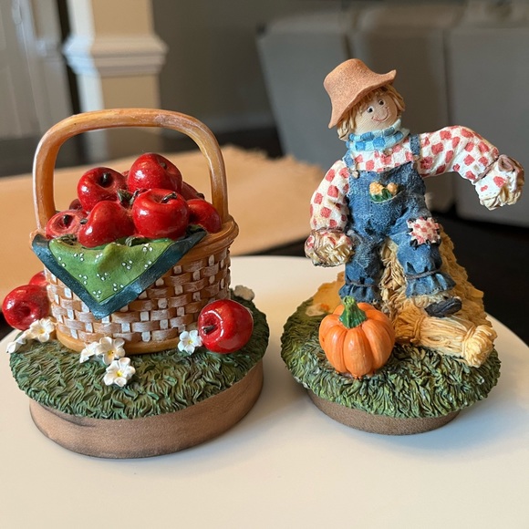 Bath & Body Works Other - Set of two Bath & Body Works candle toppers